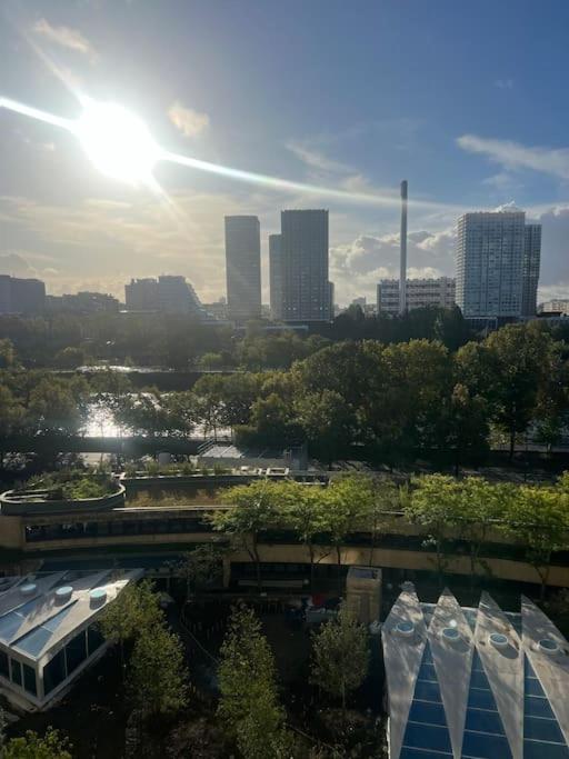 Tour Eiffel Terrasse Vue Seine Apartment Paris Exterior photo