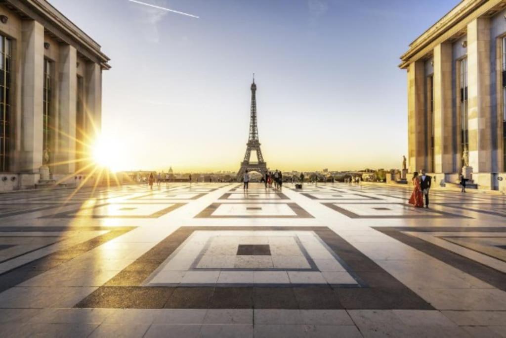 Tour Eiffel Terrasse Vue Seine Apartment Paris Exterior photo